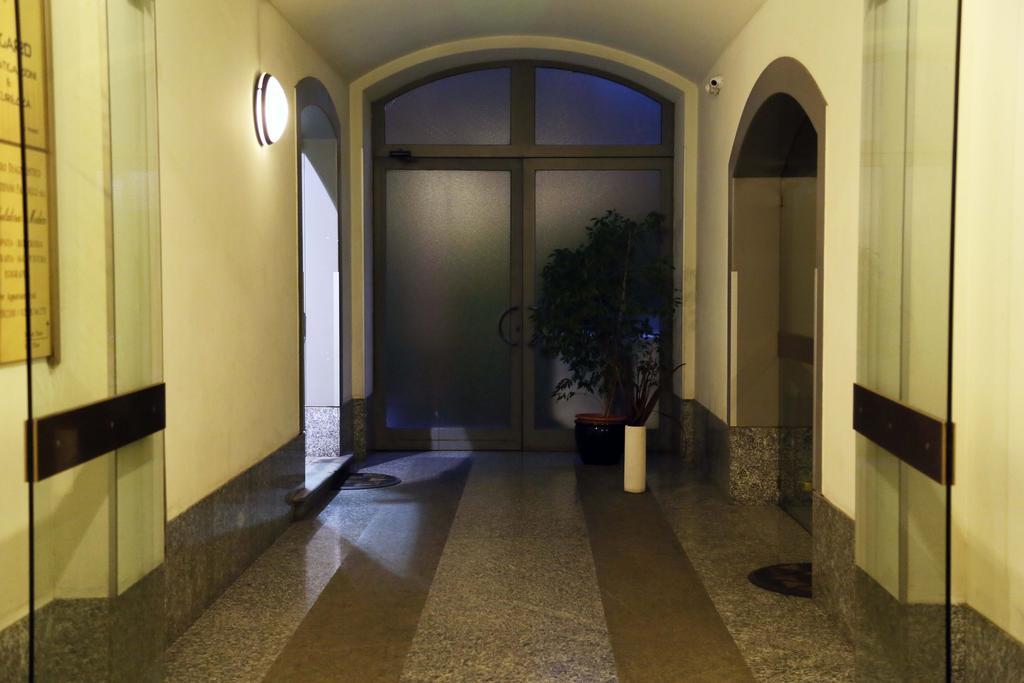 Charming Apartment The Castle Milano Esterno foto
