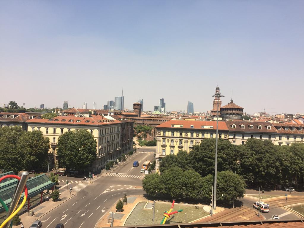 Charming Apartment The Castle Milano Esterno foto