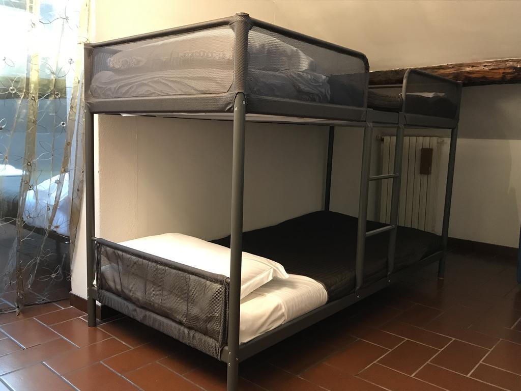 Charming Apartment The Castle Milano Esterno foto