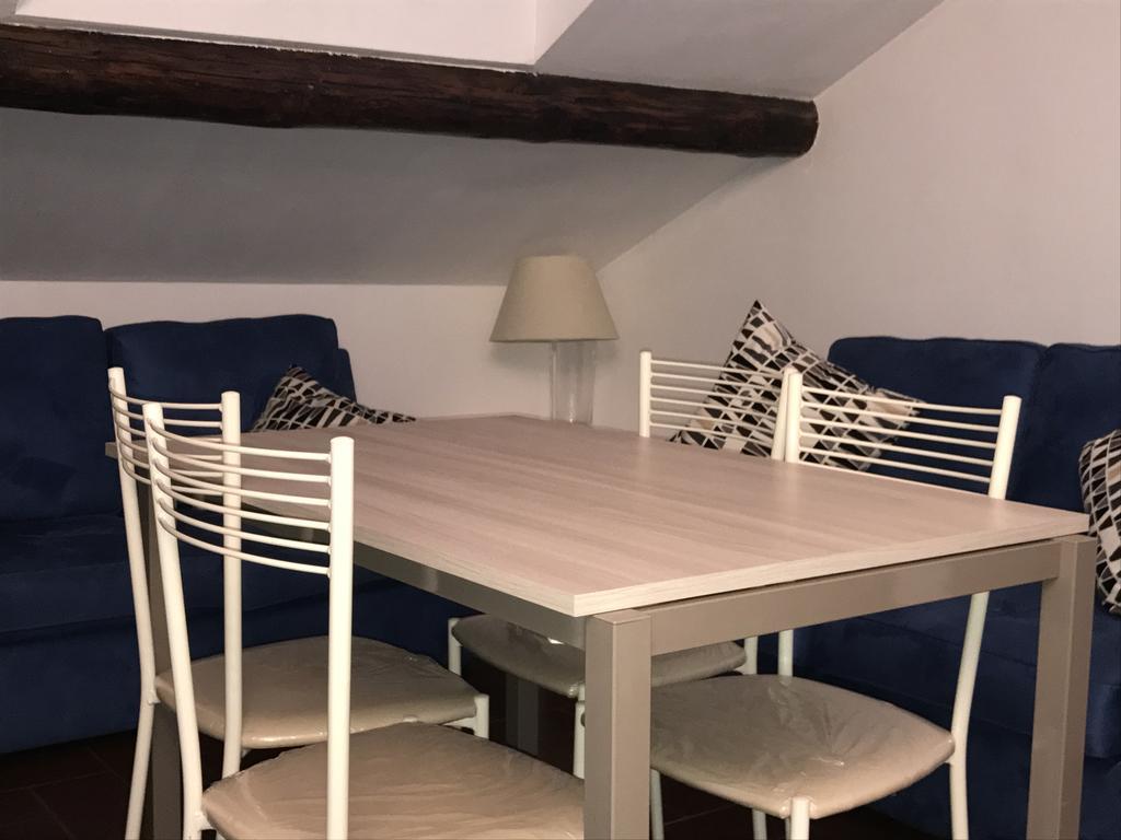 Charming Apartment The Castle Milano Esterno foto